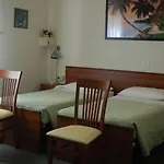 Szálloda Tuscolano 2*