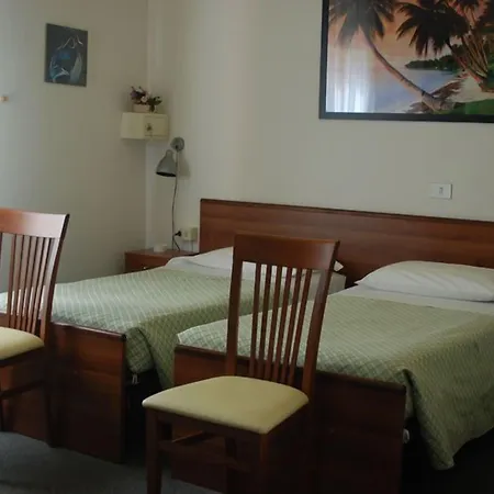 Hotel Tuscolano 2*