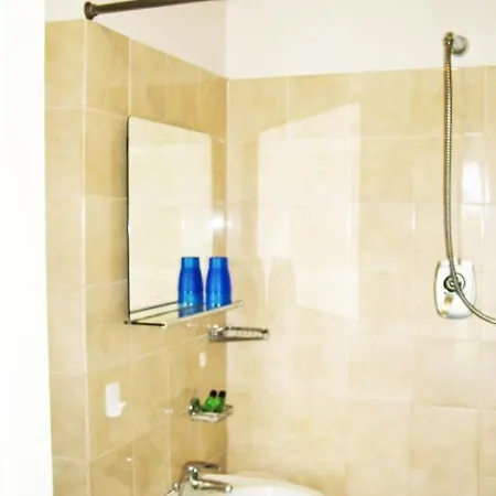 Tuscolano 2* בולוניה