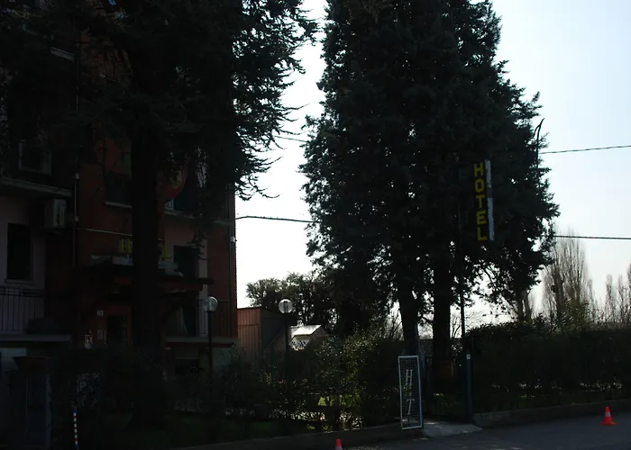 Tuscolano Hotel Bolonia