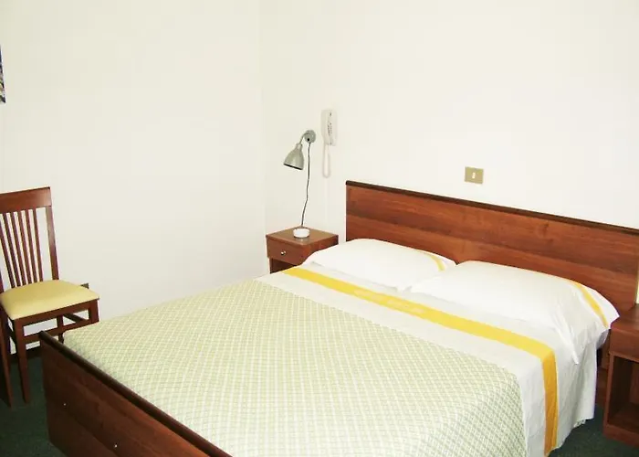 Hotel Tuscolano Bolonia