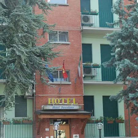 图斯克拉诺酒店